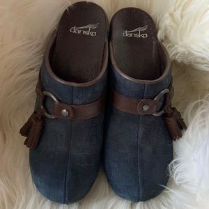Dansko blue clogs. Like new size 39.